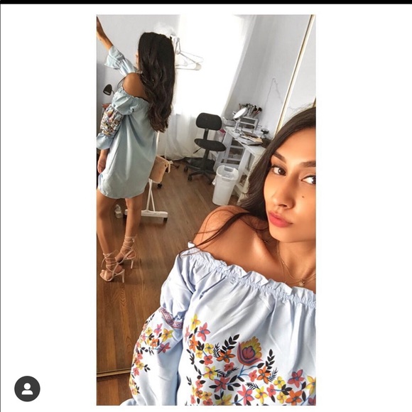 Floral off the shoulder dress - Picture 2 of 2